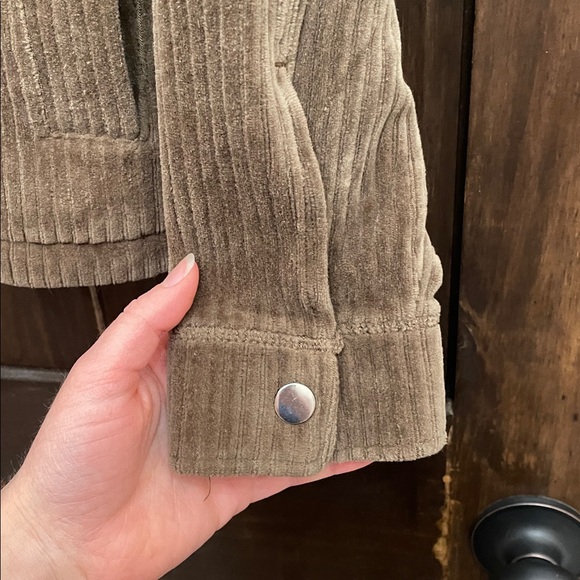 Women’s Jacket - Picture 5 of 6